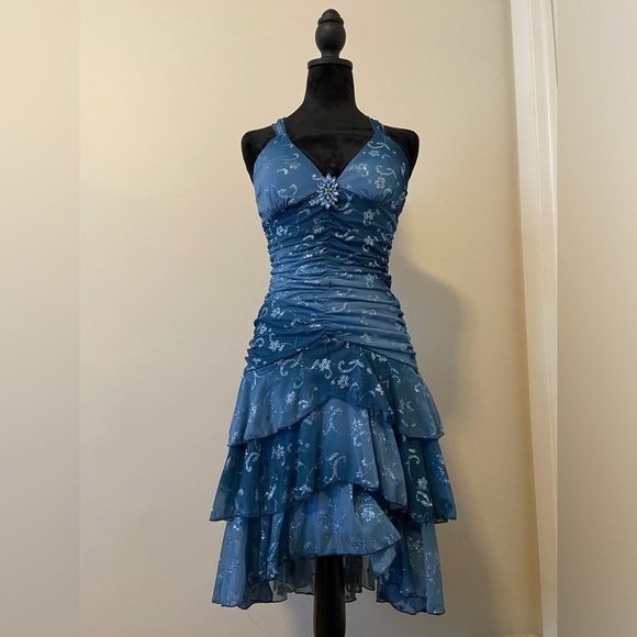 Halter top Cocktail Dress - Picture 2 of 4